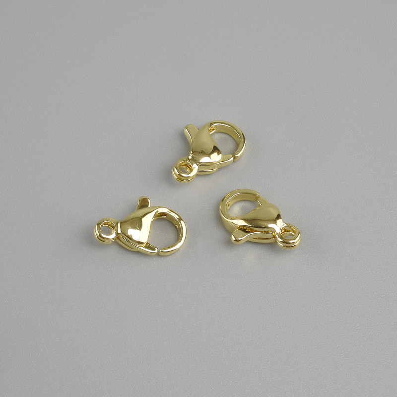 Price per 1 pc. Carabiner clasp, diameter 15x8 mm, gold color