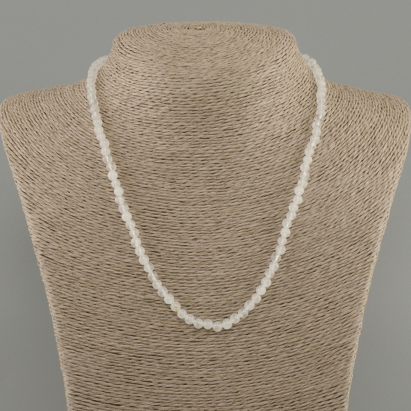 Necklace of white quartz, smooth beads, 4–5 mm diameter, 45 cm length, with clasp
