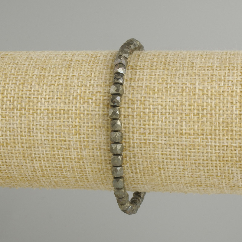 Pyrite Faceted Cube Bracelet, 4x4 mm, 18 cm length, stretch cord