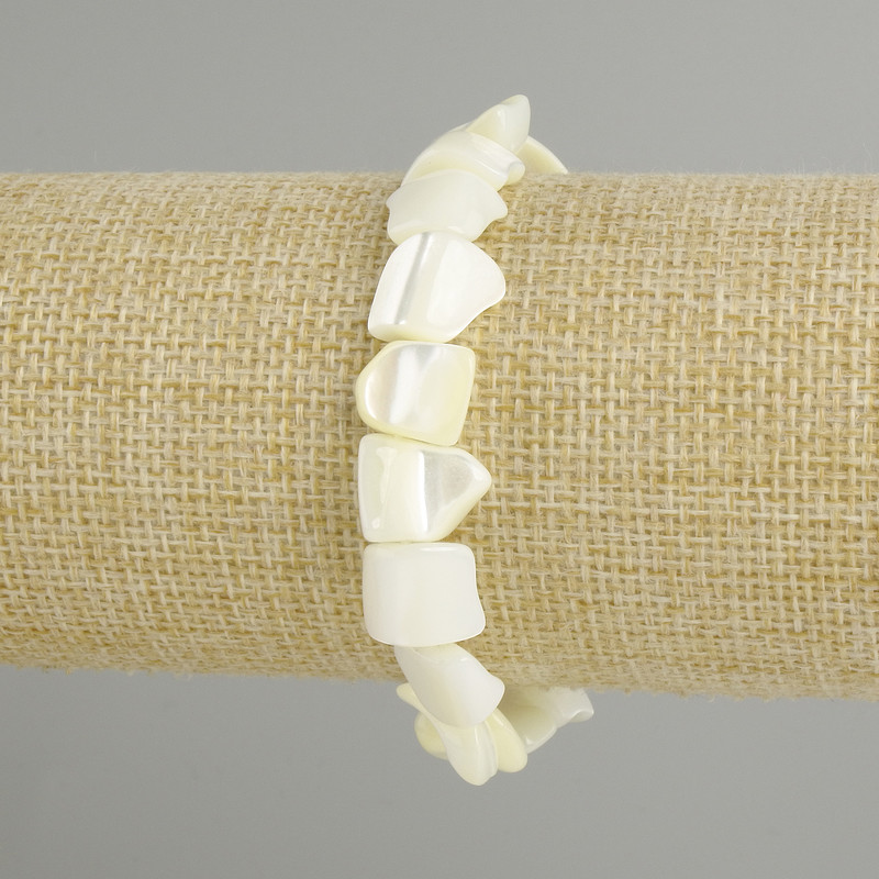 Bracelet with Mother-of-Pearl, tumbled beads, diameter 9-12×11-13 mm ±, length 18 cm ±, stretch