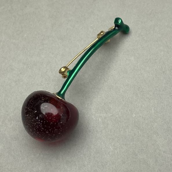 Brooch-pendant 'Cherries' enamel, golden-tone metal, 42x61 mm+