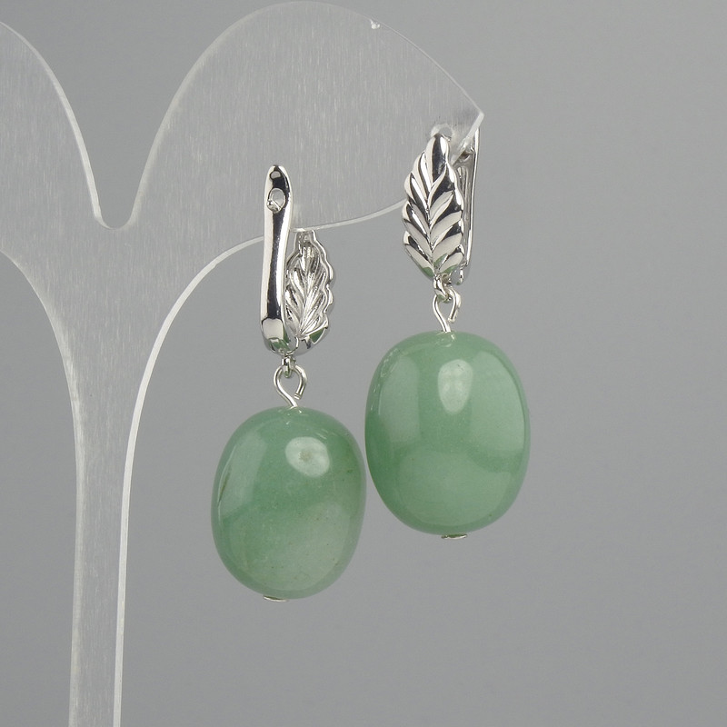 Earrings Jade tumbled 19×14 mm, length approximately 40 mm, silver-colored metal