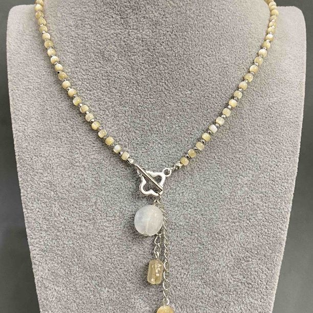 Beige Madre Pearl Necklace with Rondelles, 4x3mm +- Hematite 2x2mm +- with pendants, length 41cm + Toggle