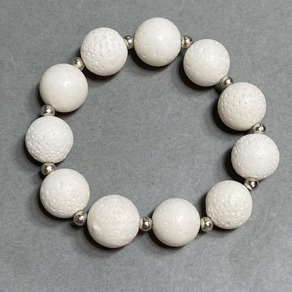 Porous coral bead bracelet 13.5 mm spheres, 18 cm length, stretch