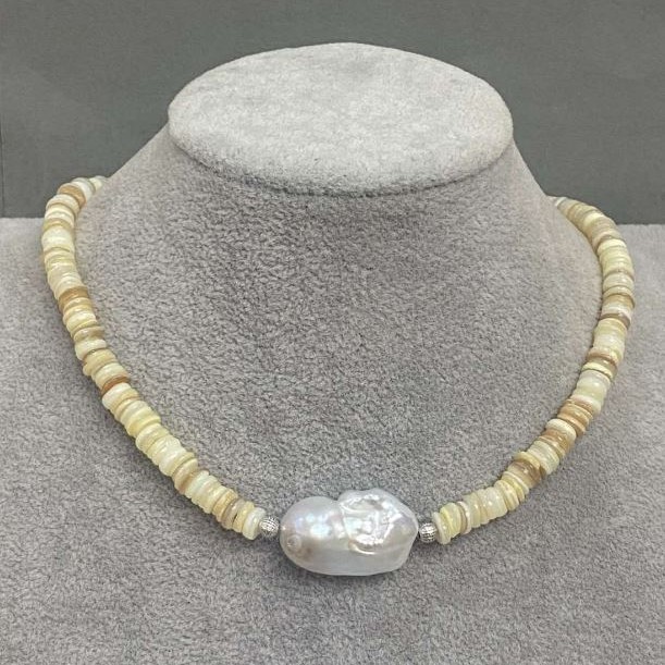Choker with Shells Scarfarca Rondelle 6x2mm+- Baroque Pearl 26x17mm, length 37cm + 5cm chain
