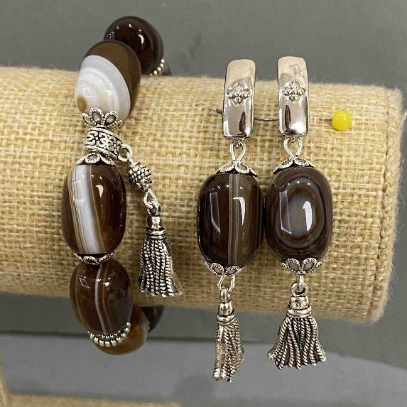 Bracelet and Earrings Set Agate Tumbled 18×13 mm ±, length 64 mm ± with metal inserts, length 18 cm ± stretch