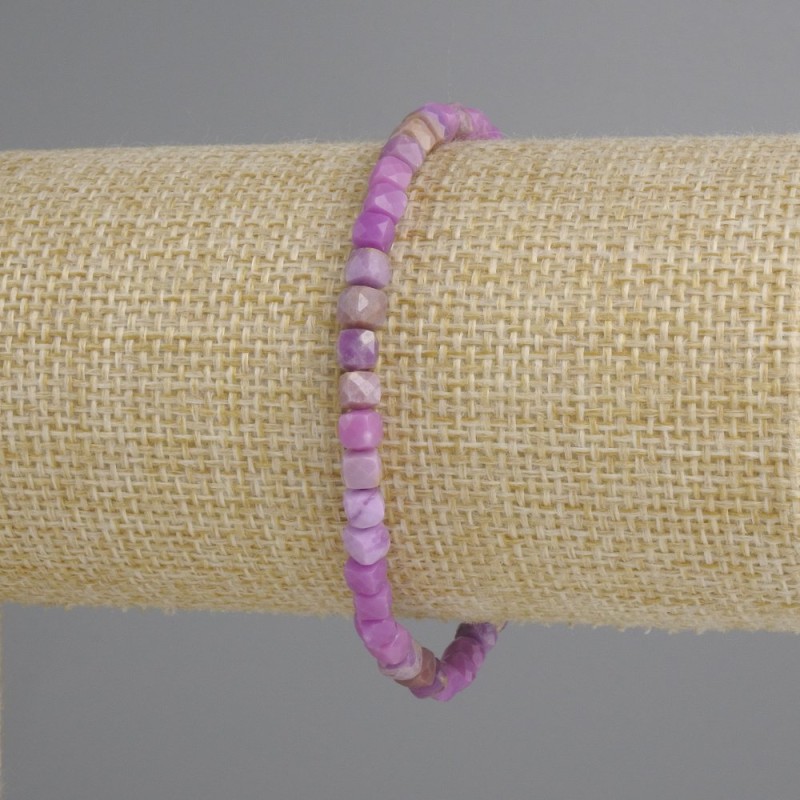 Phosphosiderite Bead Bracelet, faceted cube, diameter 4×4 mm, stretch length 18 cm