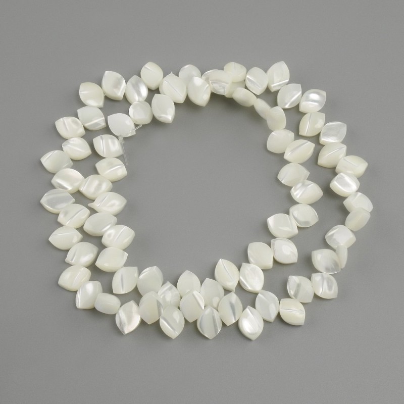 Mother-of-Pearl Petal Beads, diameter 8.5×6mm±, length 39cm±, on Nymo thread