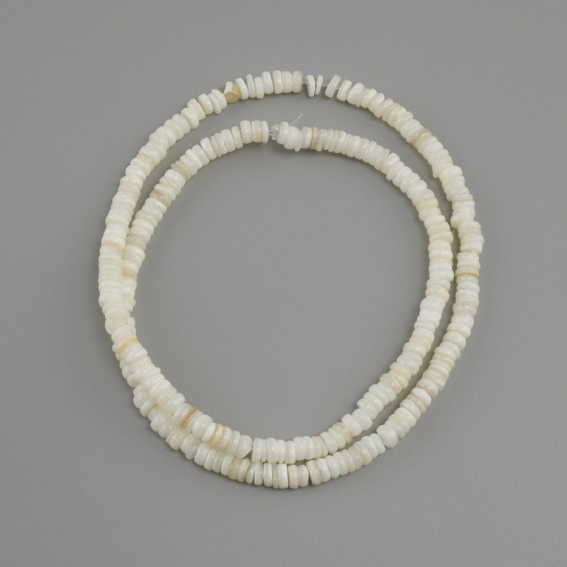 Shell Howlite Skeafarka Rondelle Beads, 4×1.5–2 mm, +-/-, 38 cm long on thread