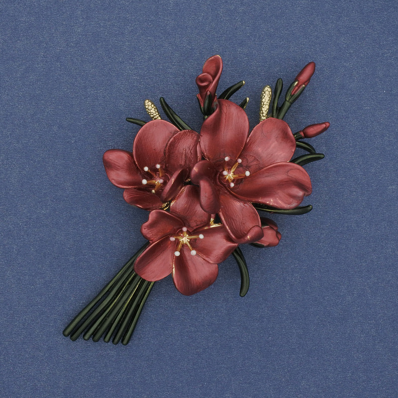 Brooch Pendant Flower Burgundy Heart and Green Enamel 47×80mm ± Gold-Toned Metal