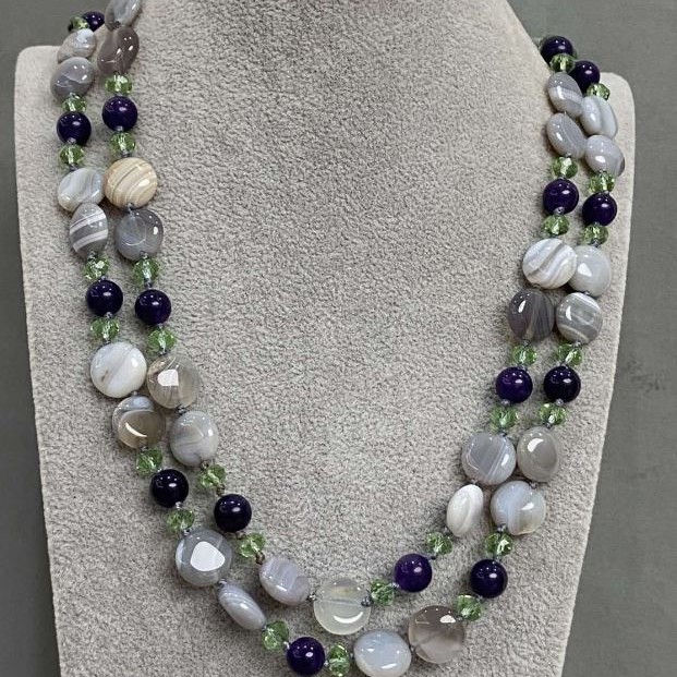 Necklace Agate Botswana coin 11mm+- Amethyst bead 8.5mm+- length 65cm+- with clasp