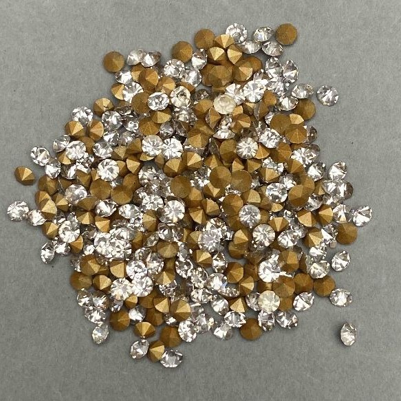 White rhinestone stones, color white, diameter 3.5 mm (+/-) pack / 10 g (+/-)