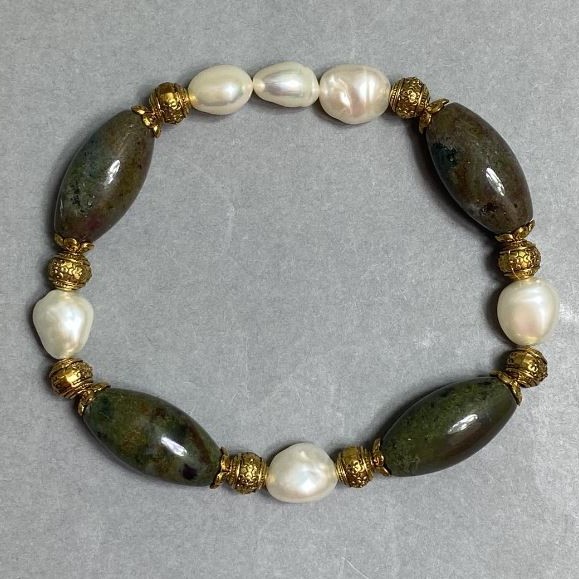 Pearl bracelet 7-9x7-8mm Jasper grain 20x10mm +-, length 18cm stretch
