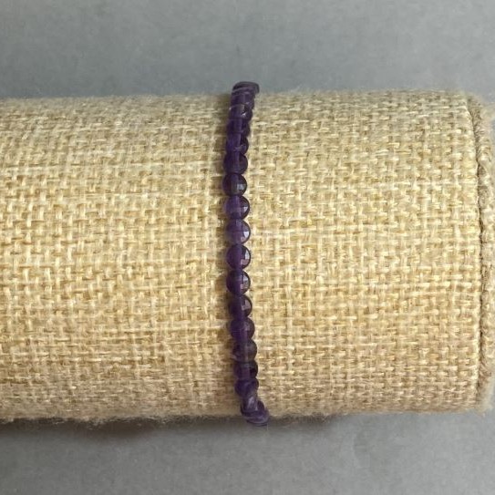 Amethyst bracelet faceted coin 4mm+-, length 18cm+-, stretch
