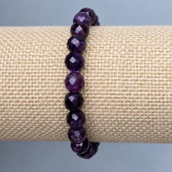 Amethyst bracelet, faceted round bead, diameter 8 mm ±, length 18 cm ±, stretch