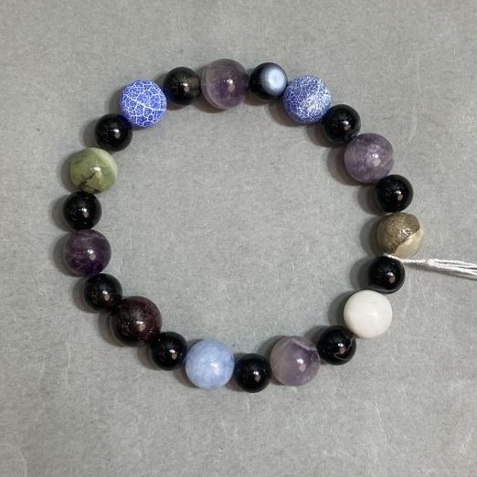 Amethyst bracelet smooth round bead 8mm+- Agate round bead 6mm+-, length 18cm +- stretch