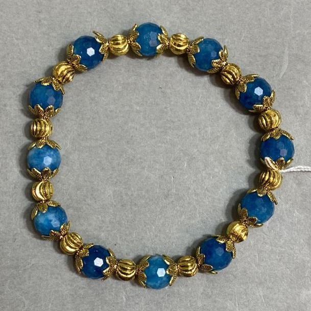 Apatite Bracelet Faceted Bead 8 mm+- with Inserts, Length 18 cm +- Stretch