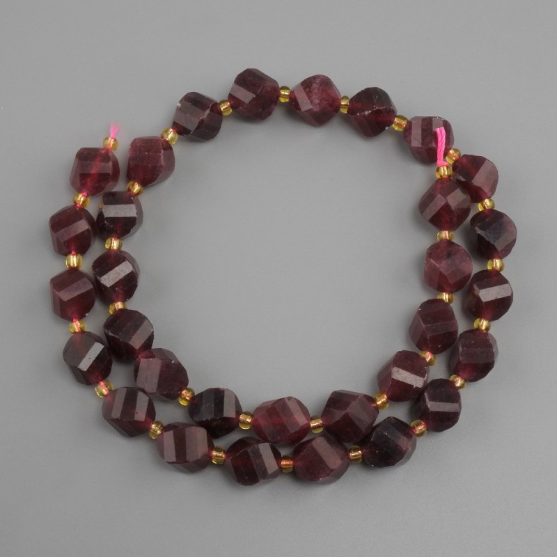 Beads Tourmaline Rubellite faceted rhombus, diameter 10x8 mm+- seed bead 3 mm+-, length 37 cm+-