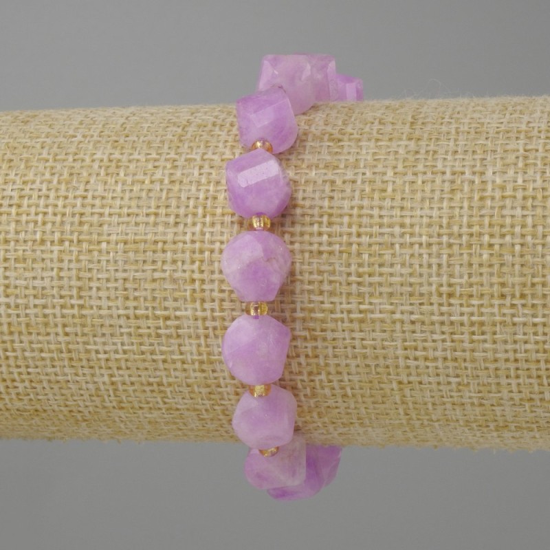 Bracelet Lavender Amethyst Faceted Cubic, diameter 10x9mm +- seed beads 3mm +- , length 18cm +- stretch