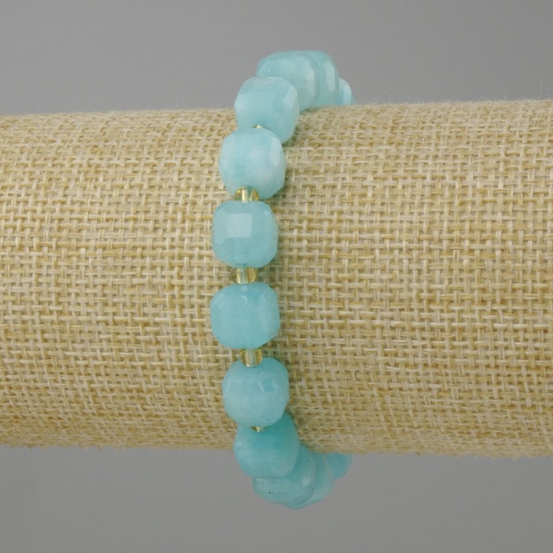 Aquamarine bracelet faceted cube, diameter 9x9 mm ± beads 3 mm ±, length 18 cm ± stretch