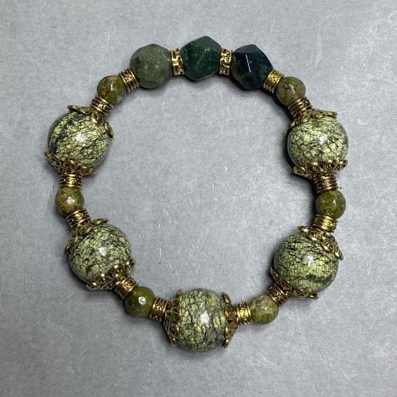 Bracelet Serpentine smooth bead 13mm+- Jasper faceted 10mm+-, length 18cm+- stretch