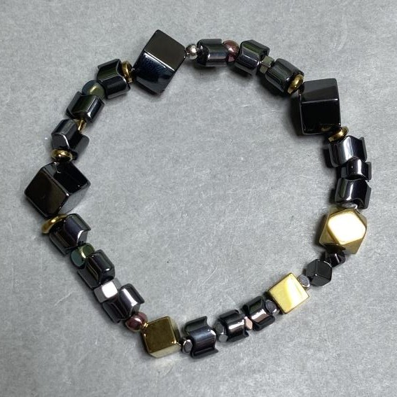 Hematite bracelet faceted bead 8mm ± cube 6mm ± wave 7x5mm ±, length 18cm ± stretch