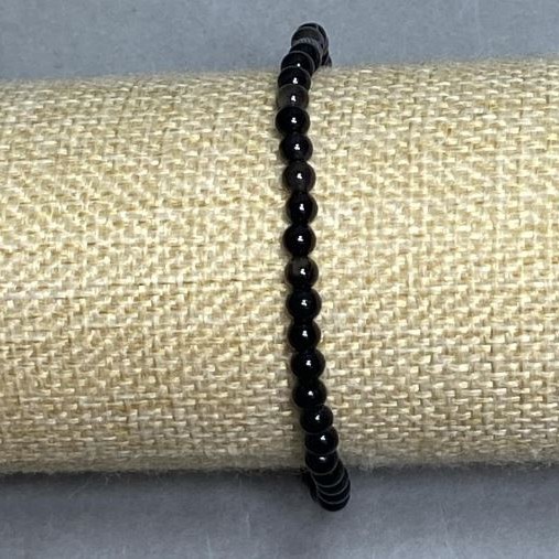 Agate bead bracelet, bead diameter 4 mm +- , length 18 cm +- stretch