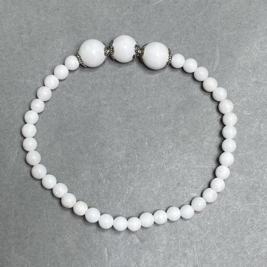 Agate bracelet bead 4.5–8 mm+- elastic length 18 cm +-
