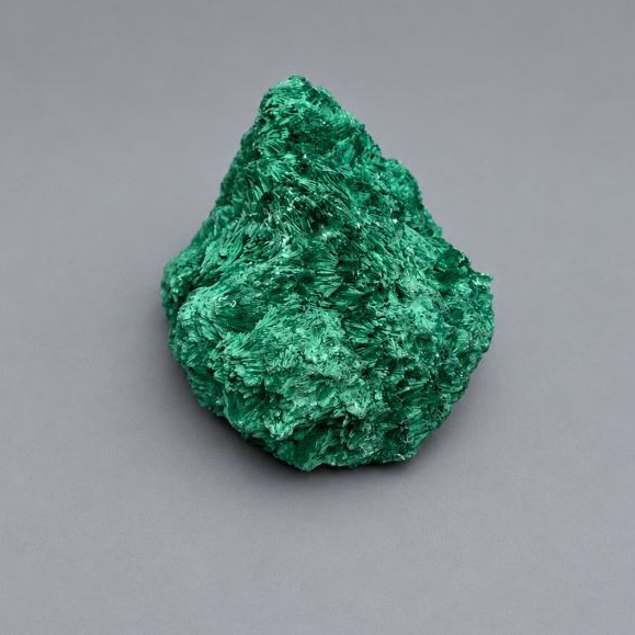Souvenir mineral Malachite with fibrous-radial structure weight 323 g 62x65x48 mm+