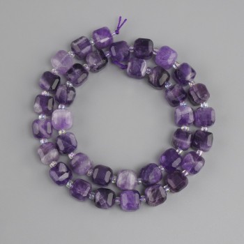 Amethyst beads faceted cube 8.5x8.5 mm ± seed beads 3 mm +- , length 37 cm +-