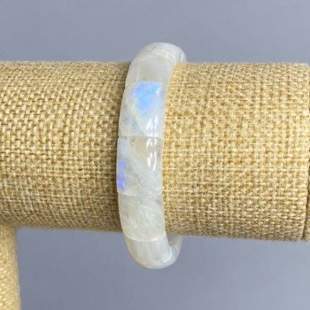 Adular bracelet smooth links, diameter 15x12mm +/-, length 18cm +/- stretch