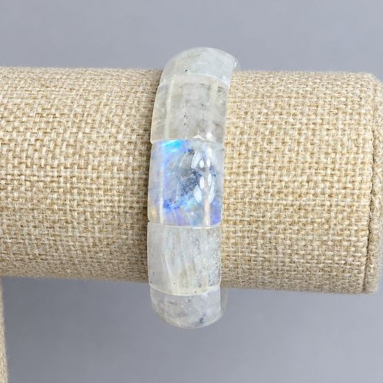 Adular bracelet, smooth links, diameter 16x16–17 mm ±, length 18 cm ± stretch
