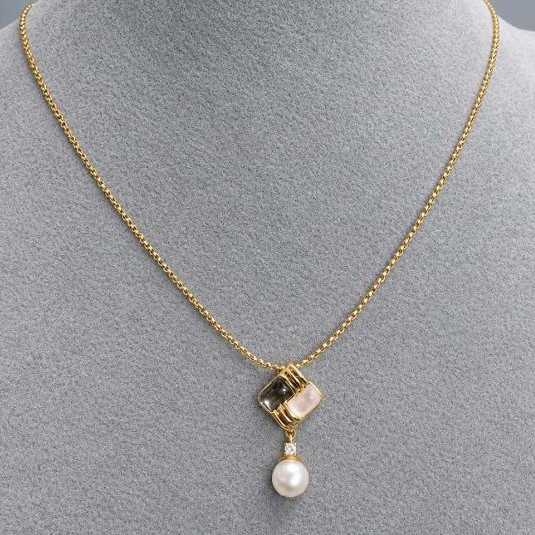 Pendant Mother-of-Pearl Haliotis square 10x10 mm ± with Pearl 6 mm ± on a chain, length 46 cm +