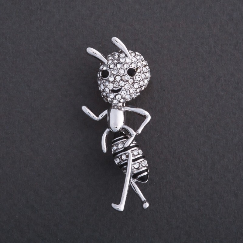 Sale! Brooch 'Bold Ant' 4x2 cm, silver-colored
