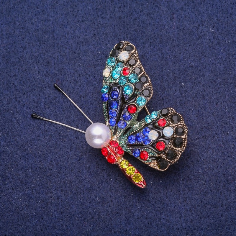 Sale! Butterfly Brooch with Majorca Pearl, Yellow Metal 32x41 mm