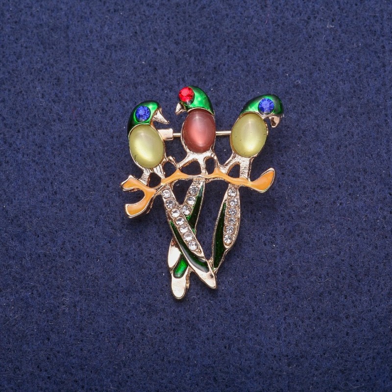 Sale! Parrot Brooch with Cat's Eye Cabochon, Gold-Tone Metal 30x39mm