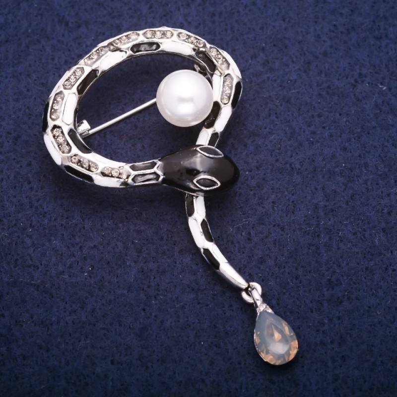 Sale! Snake Brooch with Enamel, Bead, and Gray Rhinestones, Silver-Colored Metal 37×53mm