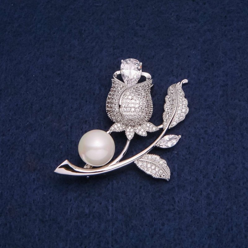 Sale! Rose Brooch with white crystals and seed beads, 47×36 mm, silver-tone metal