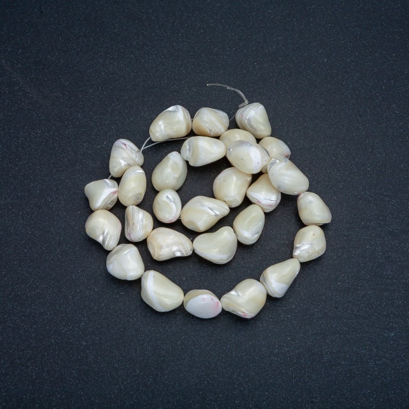 Mother-of-pearl beads on a string, tumbled shape, diameter 16-19x12-14mm, length 38cm +