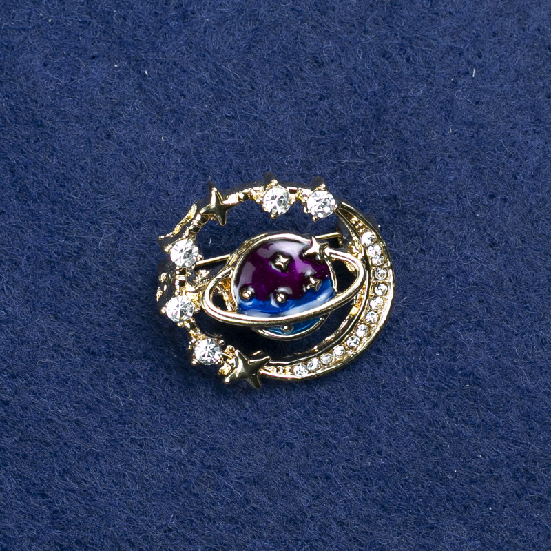 Sale! Planet Brooch in Gold-tone Metal, Enamel and Rhinestones 22×24 mm +