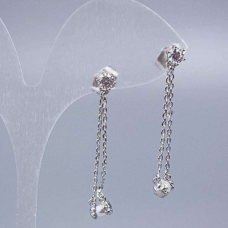 Xuping Stud Earrings with Majorca Pearl and White Crystal, 6 mm diameter, about 3.5 cm long, rhodium-plated