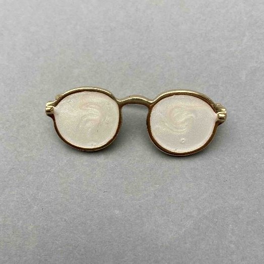 Brooch 'Glasses' with mother-of-pearl enamel, gold-toned metal 15x40 mm