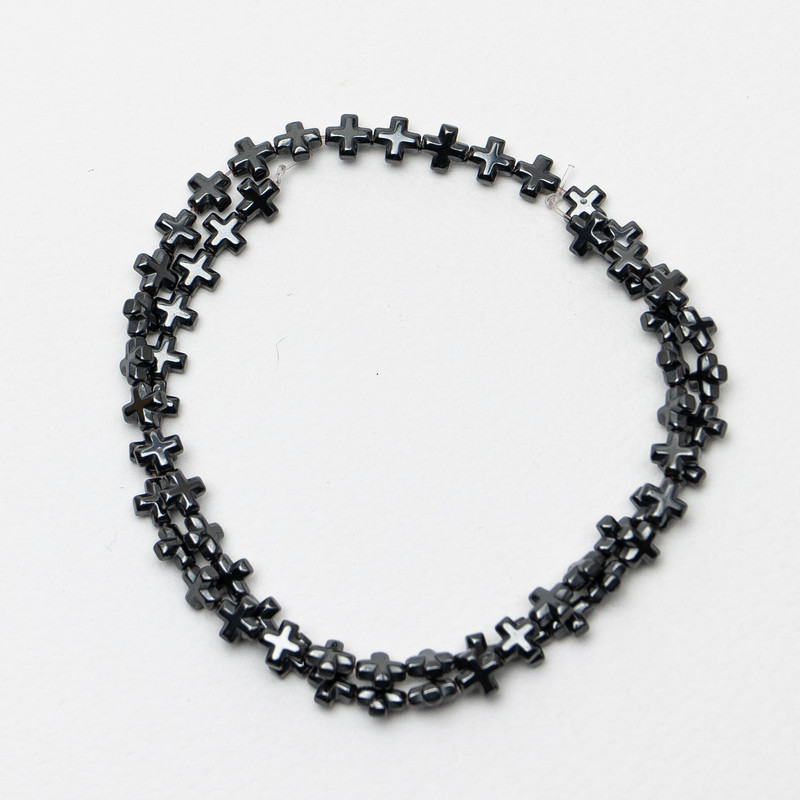 Hematite beads, cross-shaped, diameter 6×6×3 mm ±, length 39 cm ± on thread