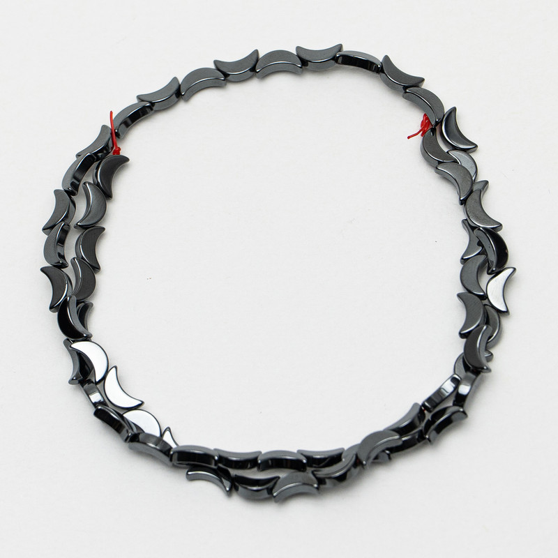Moon-shaped hematite beads, 4.5×8×2 mm, length about 41 cm on thread