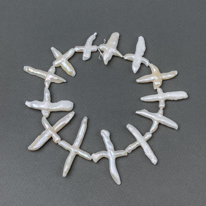 Baroque pearls 'Cross' with a gasoline tint on a thread d 40×25 mm+-, length 38 cm+