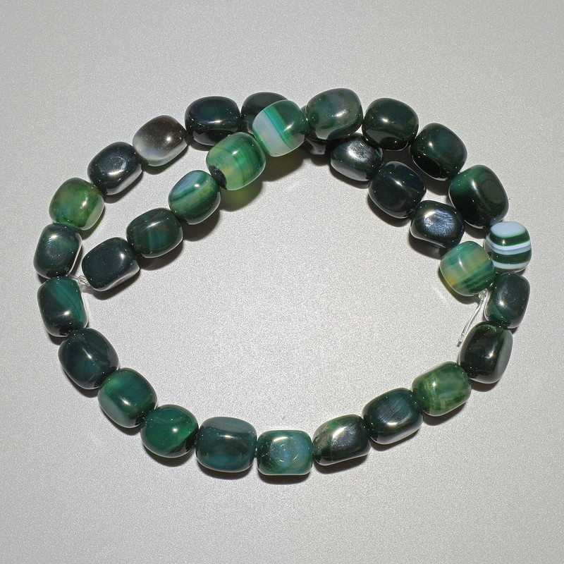 Green agate beads, natural stone, bar-shaped, 9×12 mm, about 38 cm long on beading thread