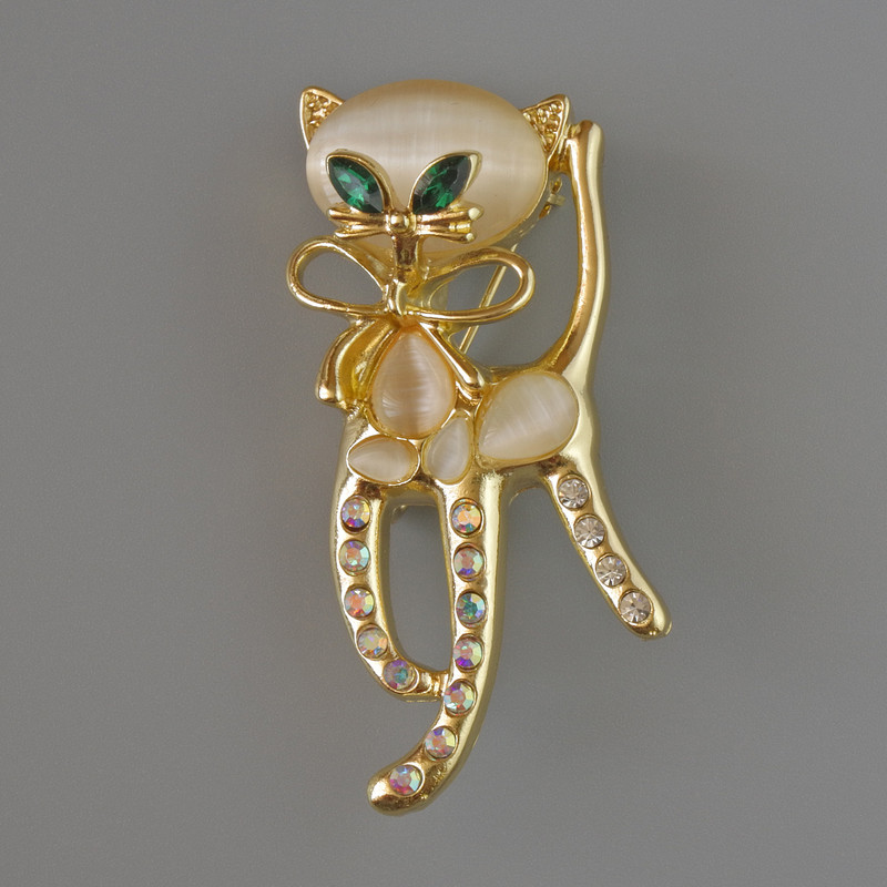 Cat Brooch Pendant with White Cat's Eye, Green Crystals, Pink and White Rhinestones, Golden Metal 25x55mm