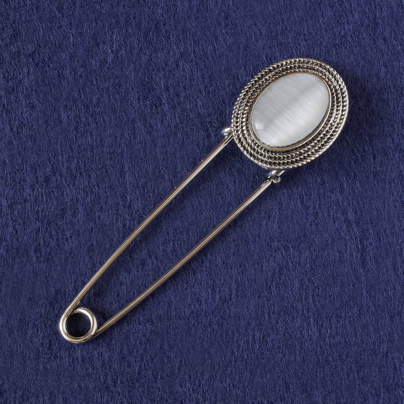 Brooch-pin with White Cat's Eye, Silver-Tone Metal 79 x 21.5 mm