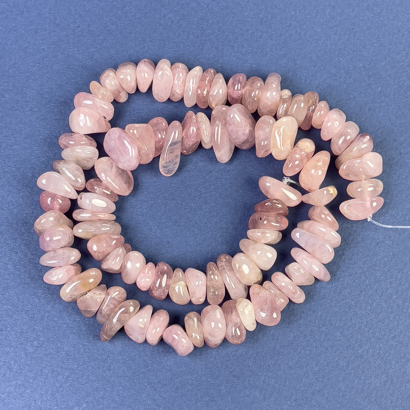 Strawberry Quartz Teardrop Beads 10-4x5mm+- on thread, length 39cm+