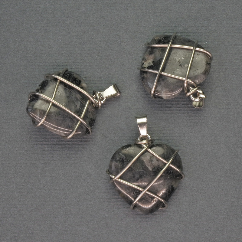 Pendant 'Heart' with Labradorite in Silver-Tone Wire Wrap, diameter 21×21 mm, length 27 mm